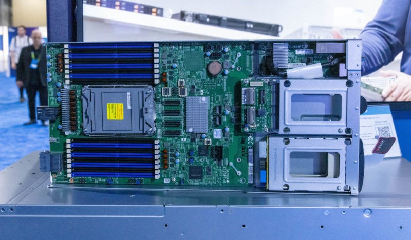 Supermicro GrandTwin ở chế độ xem nút Intel Vision 2022