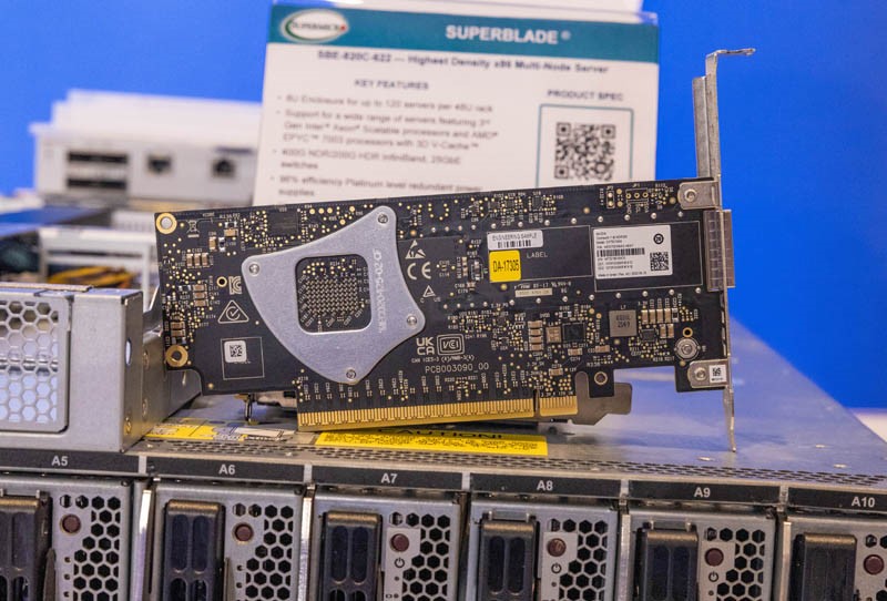NVIDIA ConnectX 7 400Gbps ở mặt sau