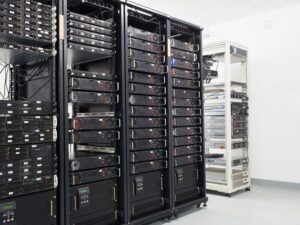 Máy Chủ Rack Là Gì? Máy Chủ Tower Là Gì?
